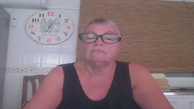 GrannyChrissy68 online show from 30, 10, 2025