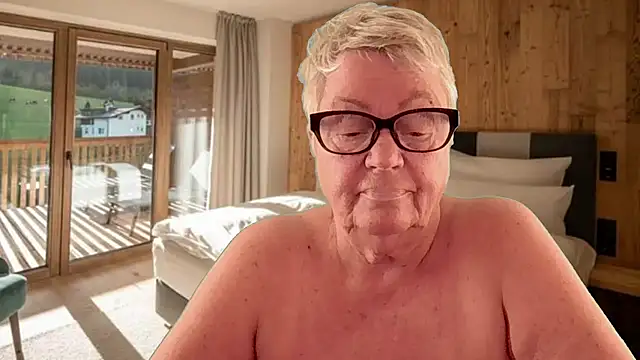 GrannyChrissy68 online show from 22, 3, 2026