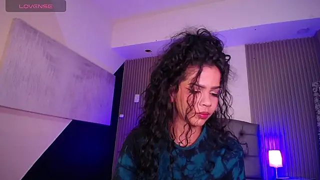 Snapshot of ximena_diaz chatting on 21, 3, 2025 ximena diaz online show from 21, 3, 2025