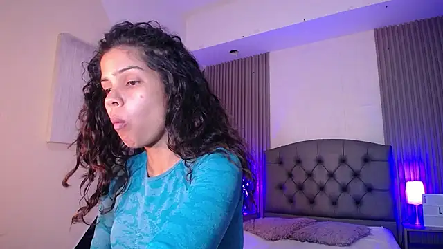 Snapshot of ximena_diaz chatting on 10, 3, 2025 ximena diaz online show from 10, 3, 2025