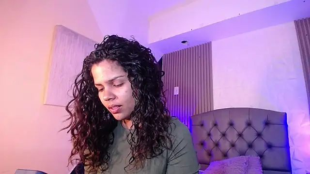 Snapshot of ximena_diaz chatting on 20, 2, 2025 ximena diaz online show from 20, 2, 2025