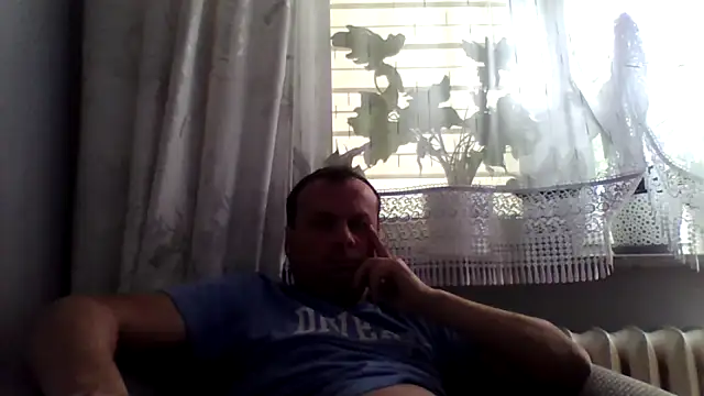 Snapshot of grzes19763 chatting on 6, 6, 2026 grzes19763 online show from 6, 6, 2026