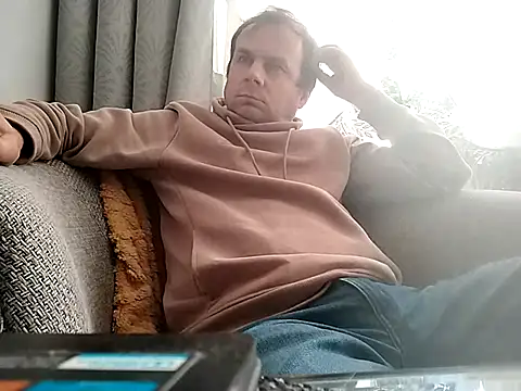 Snapshot of grzes19763 chatting on 1, 10, 2025 grzes19763 online show from 1, 10, 2025