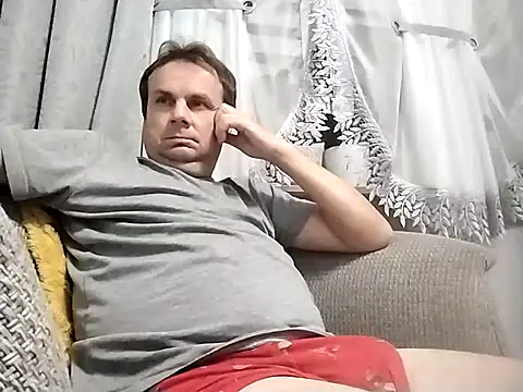 Snapshot of grzes19763 chatting on 18, 9, 2025 grzes19763 online show from 18, 9, 2025