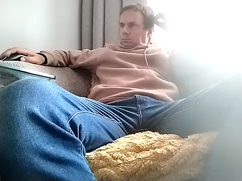 Snapshot of grzes19763 chatting on 12, 9, 2025 grzes19763 online show from 12, 9, 2025