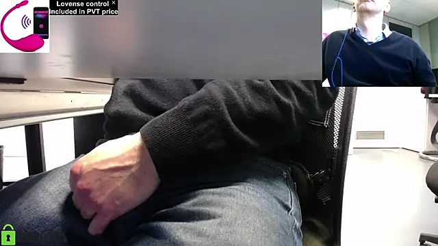 Snapshot of pliko chatting on 28, 2, 2025 pliko online show from 28, 2, 2025