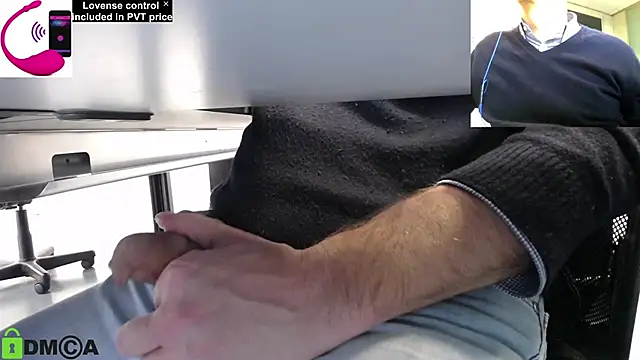 Snapshot of pliko chatting on 5, 12, 2024 pliko online show from 5, 12, 2024