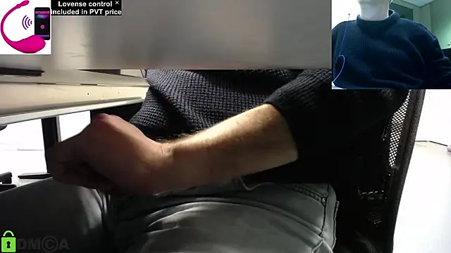 Snapshot of pliko chatting on 6, 12, 2024 pliko online show from 6, 12, 2024