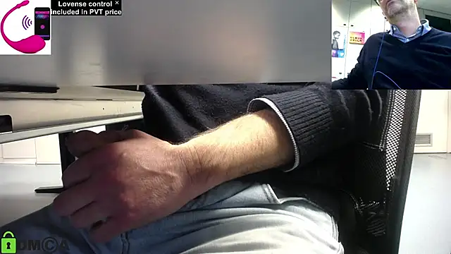 Snapshot of pliko chatting on 3, 12, 2024 pliko online show from 3, 12, 2024