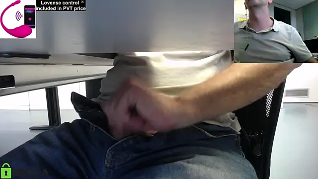 Snapshot of pliko chatting on 11, 9, 2025 pliko online show from 11, 9, 2025