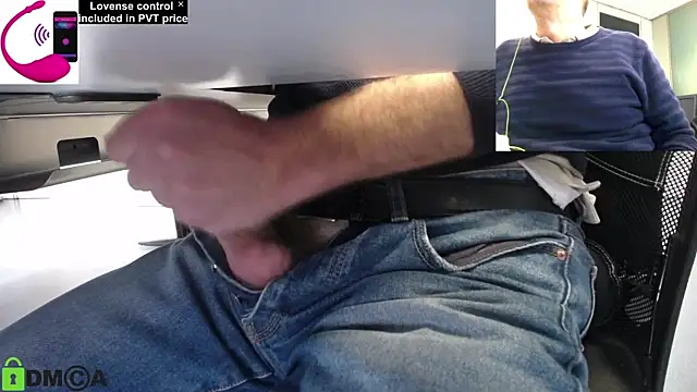 Snapshot of pliko chatting on 1, 10, 2025 pliko online show from 1, 10, 2025