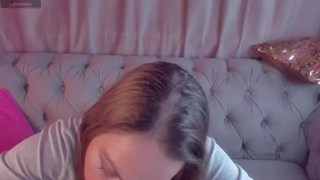 GwenCarter online show from 5, 2, 2025