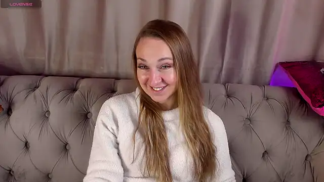 GwenCarter online show from 13, 2, 2025