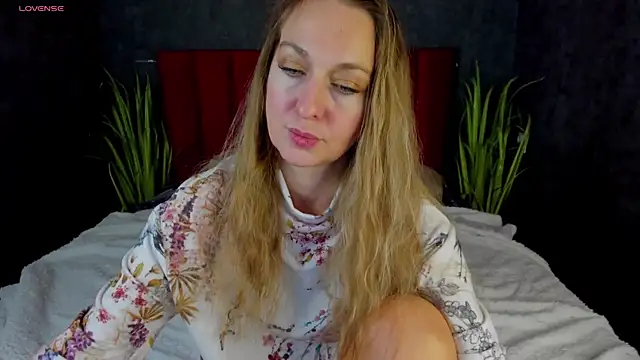 GwenCarter online show from 13, 1, 2025