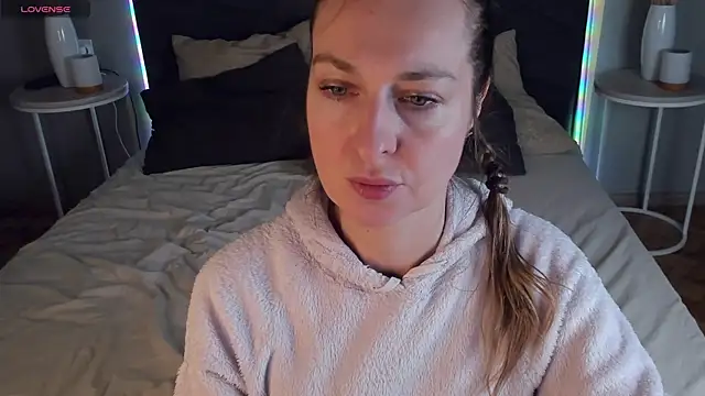 GwenCarter online show from 8, 3, 2025