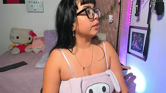LillyCandy online show from 6, 4, 2026