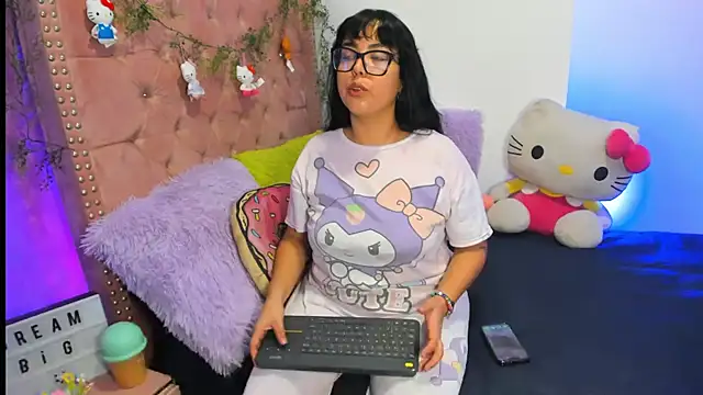 LillyCandy online show from 4, 6, 2026