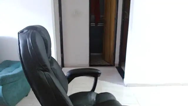 Ixchel Anaid online show from 12, 4, 2026