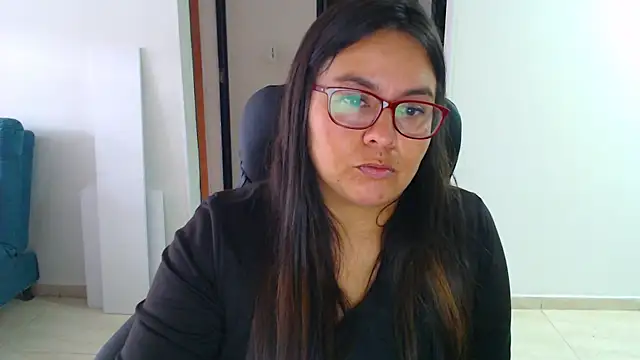 Ixchel Anaid online show from 2, 10, 2025