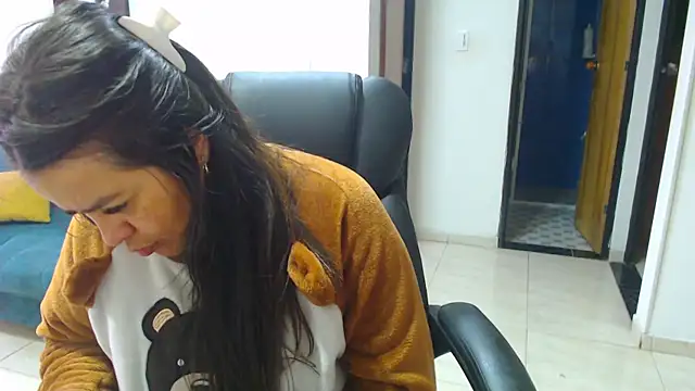 Ixchel Anaid online show from 28, 10, 2025