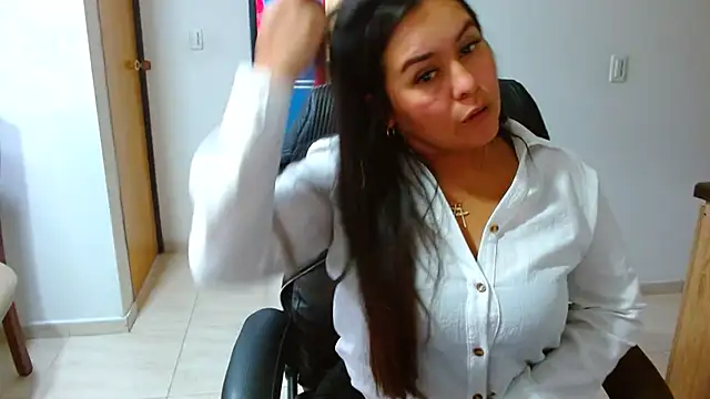 Ixchel Anaid online show from 1, 2, 2026