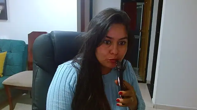 Ixchel Anaid online show from 22, 12, 2025