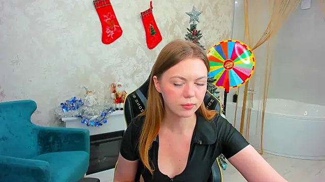 Strawberrye online show from 21, 12, 2025