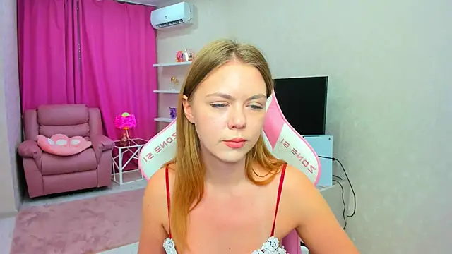 Strawberrye online show from 31, 3, 2026