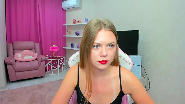 Strawberrye online show from 16, 2, 2026