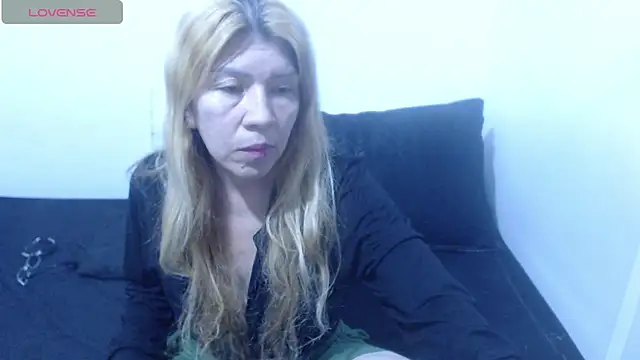 Snapshot of Dulce-Bella chatting on 5, 7, 2026 Dulce-Bella online show from 5, 7, 2026