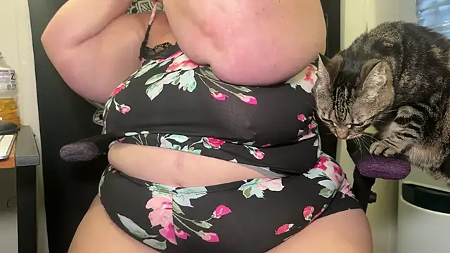 Miss Phat Booty online show from 24, 10, 2025