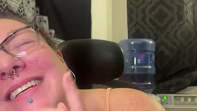 Miss Phat Booty online show from 7, 10, 2025