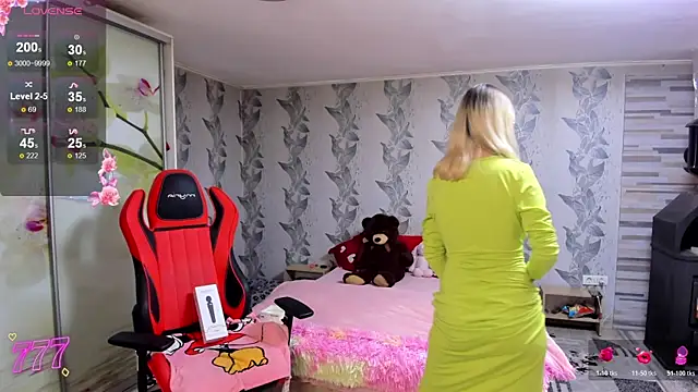 Snapshot of luxurydoll21 chatting on 20, 4, 2026 luxurydoll21 online show from 20, 4, 2026