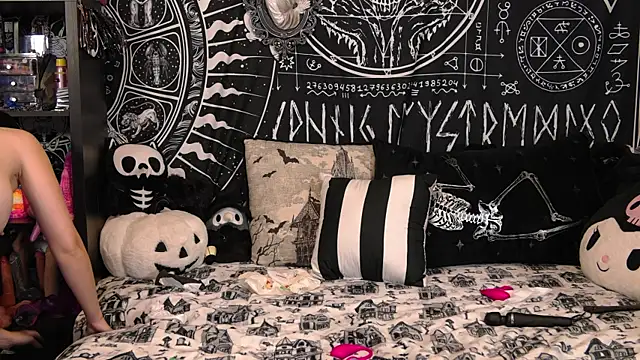 EVILYN online show from 15, 7, 2026