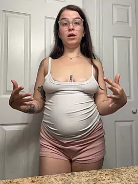 Snapshot of joeystaciee chatting on 19, 7, 2026 joeystaciee online show from 19, 7, 2026