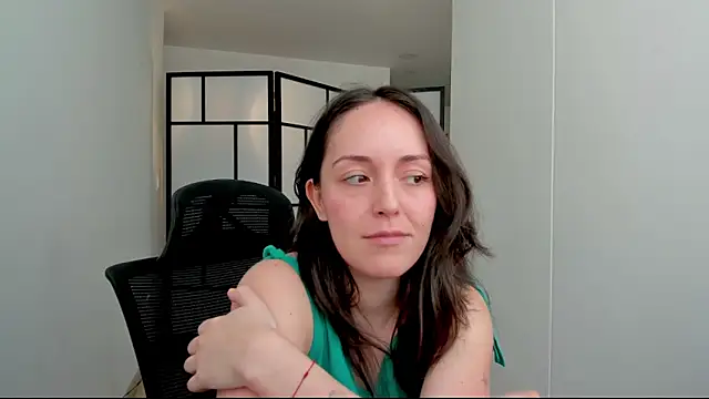 molly marmalade  online show from 3, 12, 2025