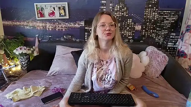 little-leni online show from 21, 3, 2025