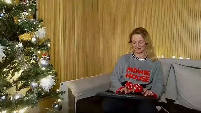 little-leni online show from 6, 12, 2024