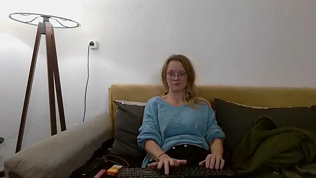 little-leni online show from 1, 11, 2025