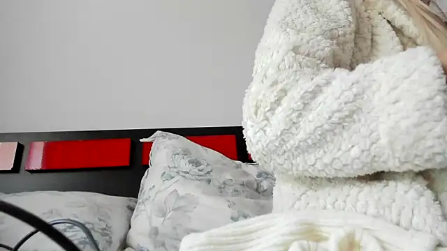 suuzykiss online show from 12, 2, 2025