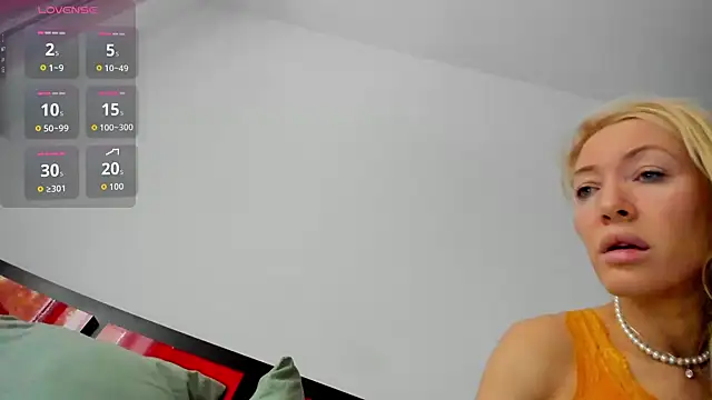 suuzykiss online show from 16, 10, 2025