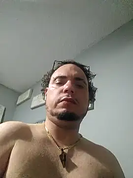 Snapshot of latinoflpr chatting on 10, 6, 2026 latinoflpr online show from 10, 6, 2026