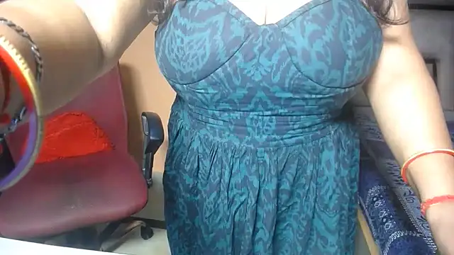 Shanvi  online show from 7, 6, 2026