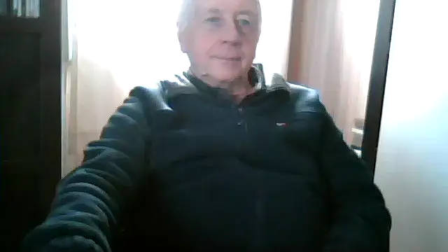 Snapshot of johnjohn622662 chatting on 8, 2, 2026 johnjohn622662 online show from 8, 2, 2026