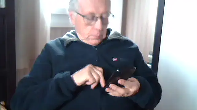 Snapshot of johnjohn622662 chatting on 9, 2, 2026 johnjohn622662 online show from 9, 2, 2026