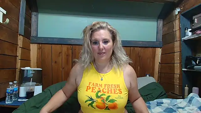 Snapshot of lisaxlovexxx chatting on 17, 2, 2026 lisaxlovexxx online show from 17, 2, 2026