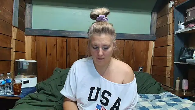 Snapshot of lisaxlovexxx chatting on 21, 2, 2026 lisaxlovexxx online show from 21, 2, 2026