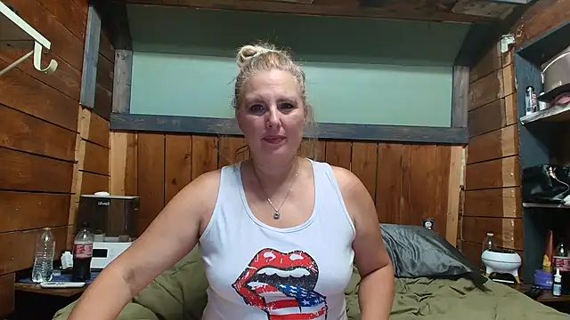 Snapshot of lisaxlovexxx chatting on 1, 7, 2026 lisaxlovexxx online show from 1, 7, 2026