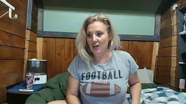 Snapshot of lisaxlovexxx chatting on 9, 2, 2026 lisaxlovexxx online show from 9, 2, 2026