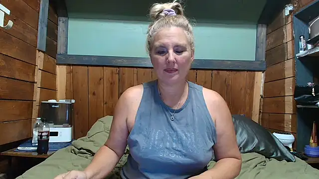 Snapshot of lisaxlovexxx chatting on 10, 7, 2026 lisaxlovexxx online show from 10, 7, 2026